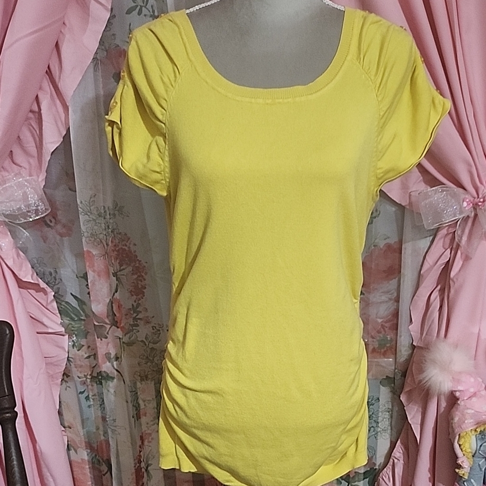 Maurices Yellow Short Sleeve Very Pretty Top  New Cond.